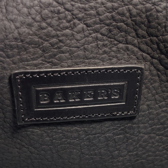 Bison leather travel kit, from BAKER'S Boots and Clothing - Picture 5 of 13